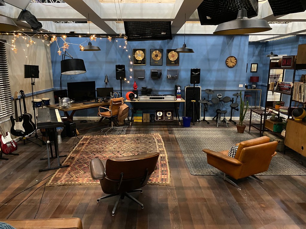 Netflix Feature - Afterlife of the Party Max's set designed and build